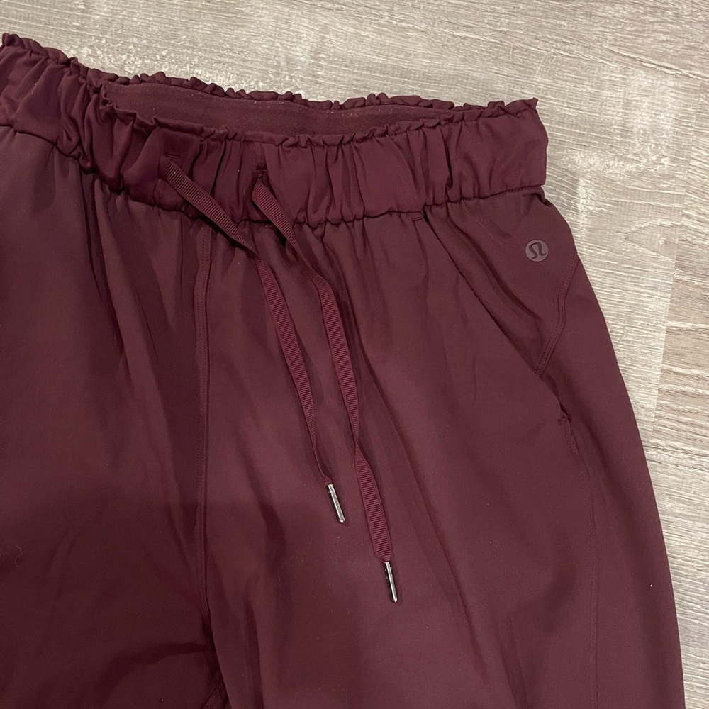 Lululemon straight leg pants